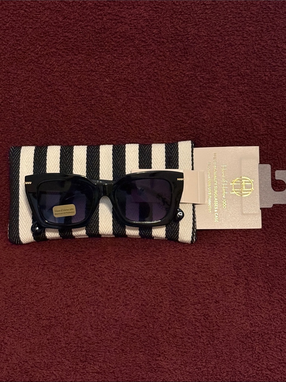 House of Harlow Shades w/Pouch - Picture 2 of 3